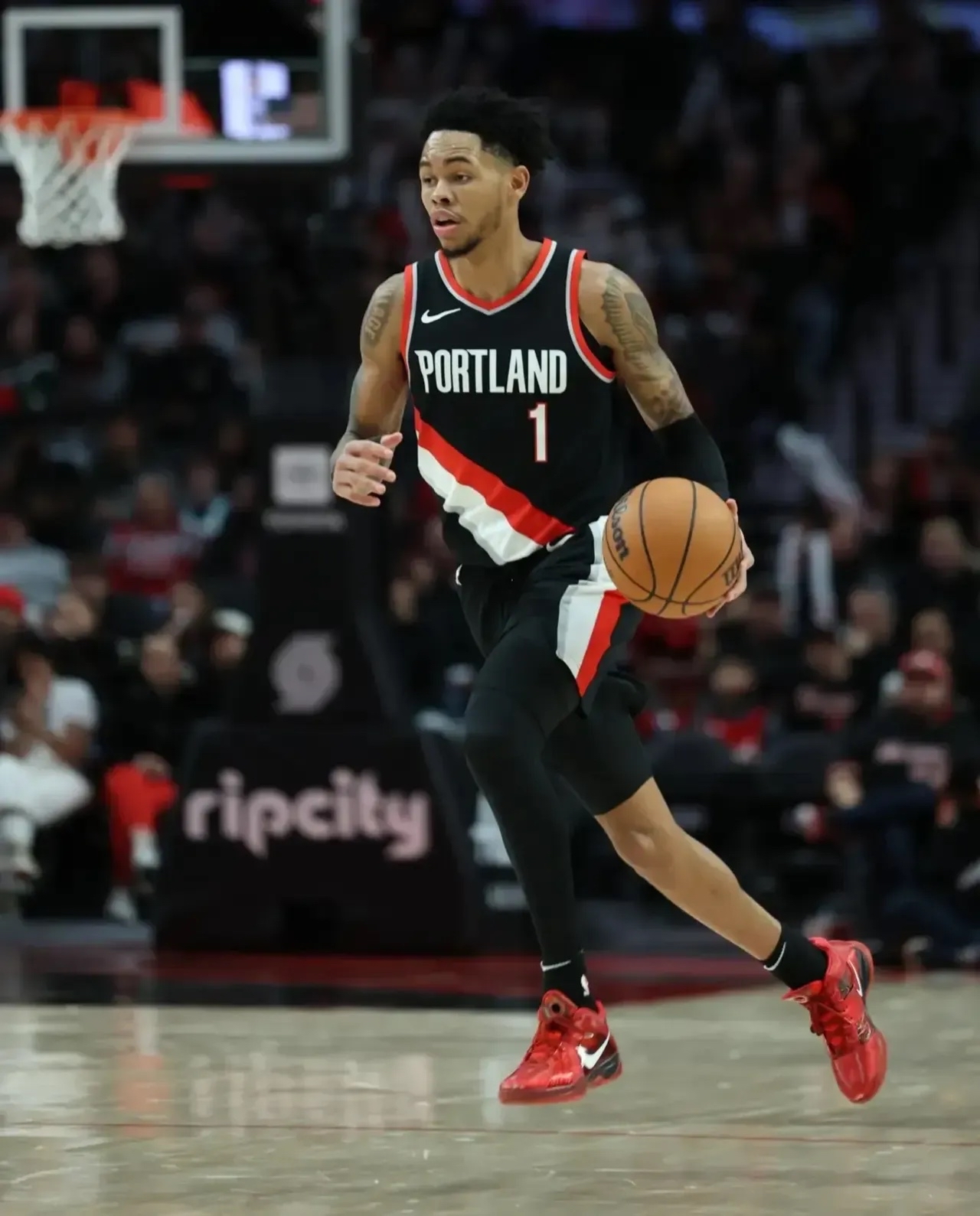 英雄联盟s15-风云突变波特兰开拓者加时末段队长鼓劲；NBA总决赛版图或变；赛场秩序良好；控场能力受关注的简单介绍